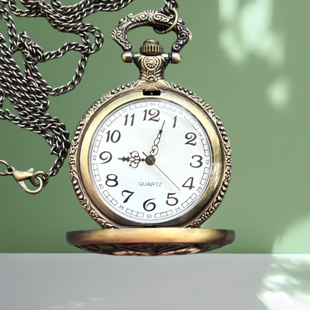 💖 Bronze Alloy Enamel Owl Pendant Watch 💖